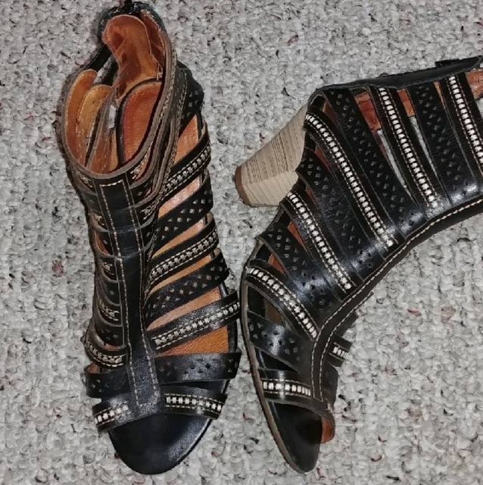 Pikolinos gladiator heeled sandals